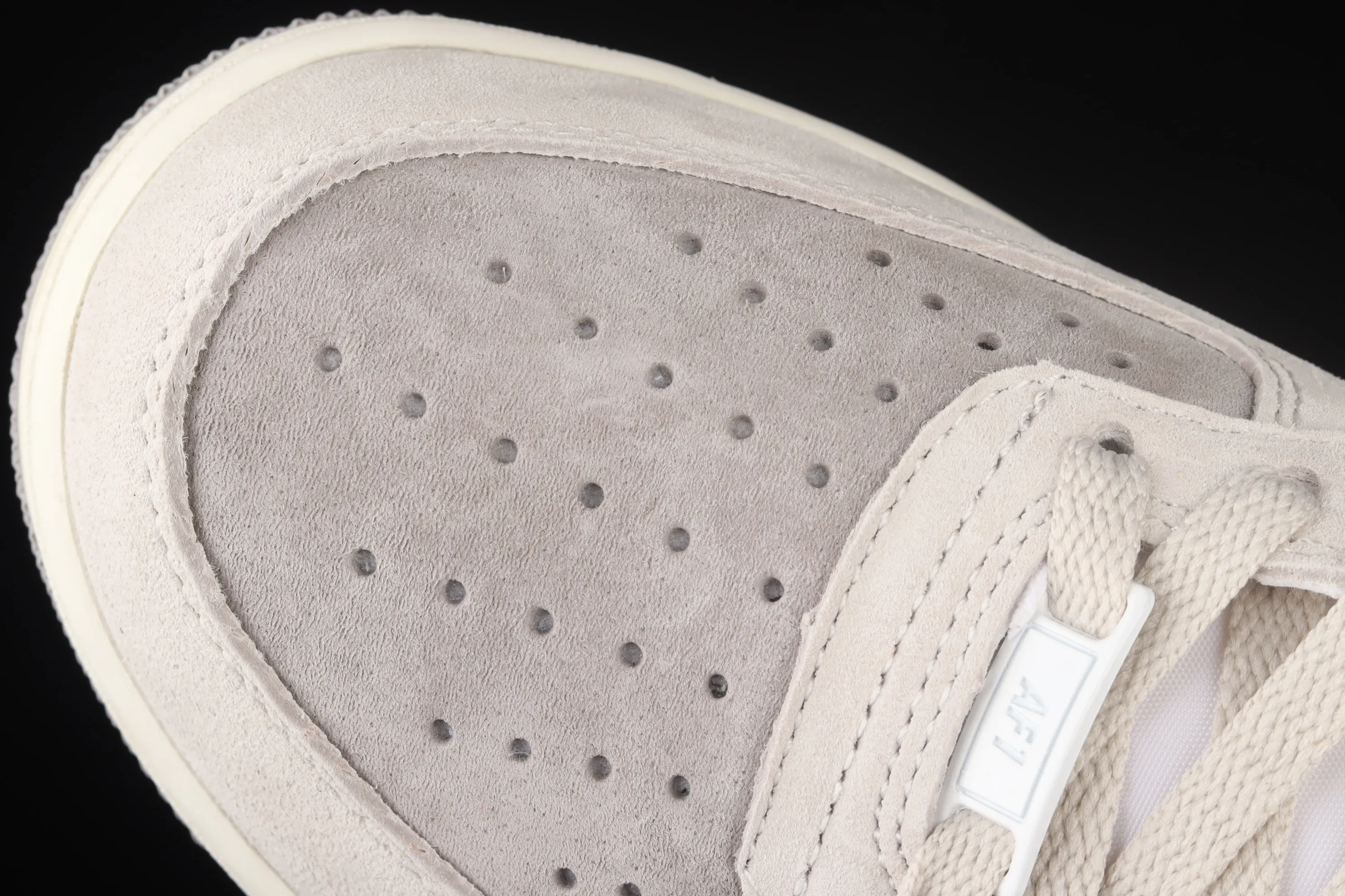 All categories Nk Air Force 1 Air Force series Nk Air Force 1 Mid Air Force mid-top Nk Air Force 1'07 Mid gray orange suede Air Force One mid-top casual sneakers CQ5059-105